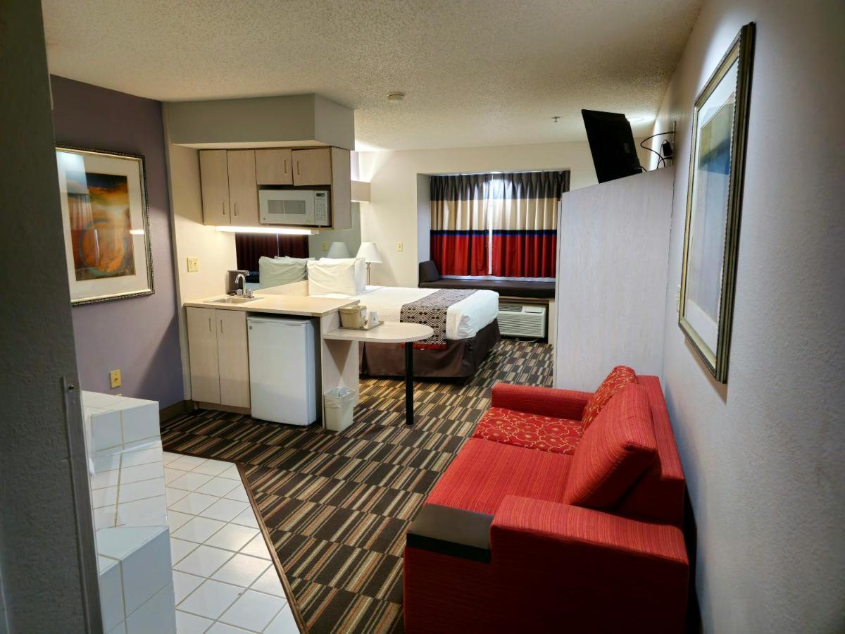 Microtel Inn&Suites Claremore Esterno foto