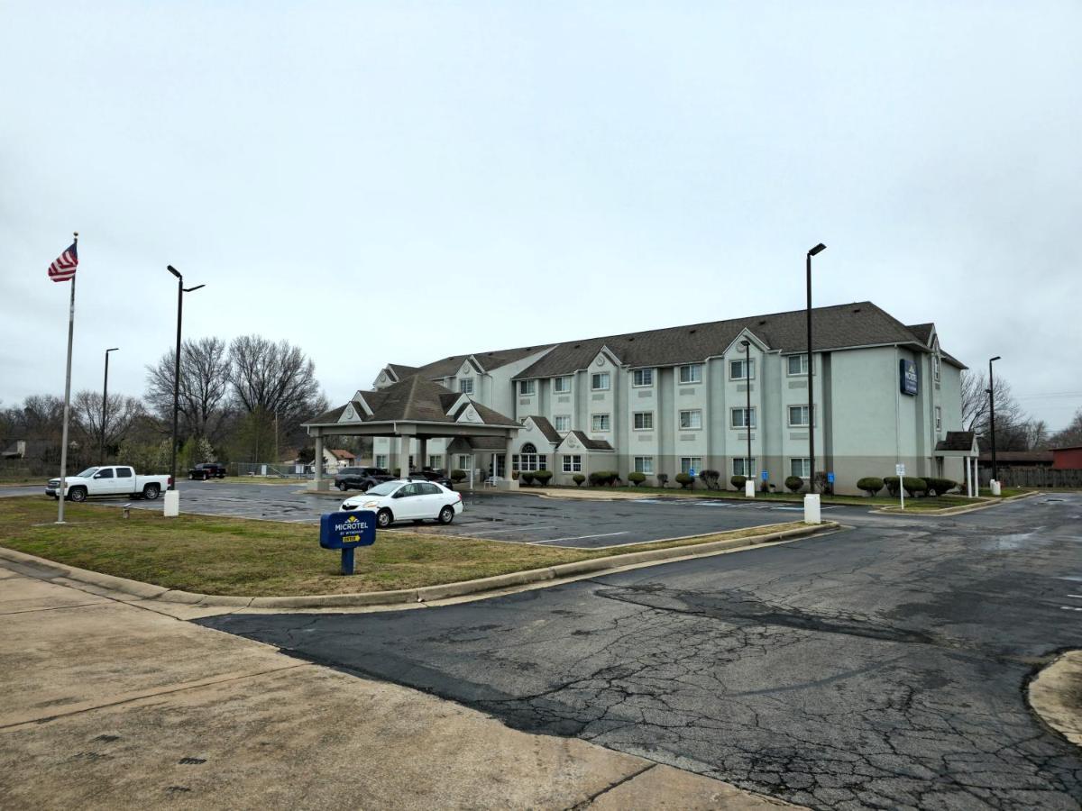 Microtel Inn&Suites Claremore Esterno foto